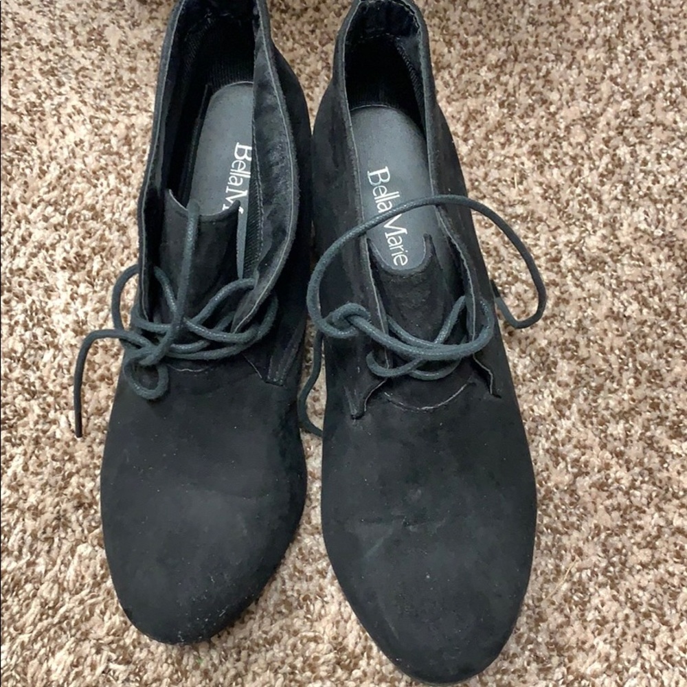 Women’s wedge shoes